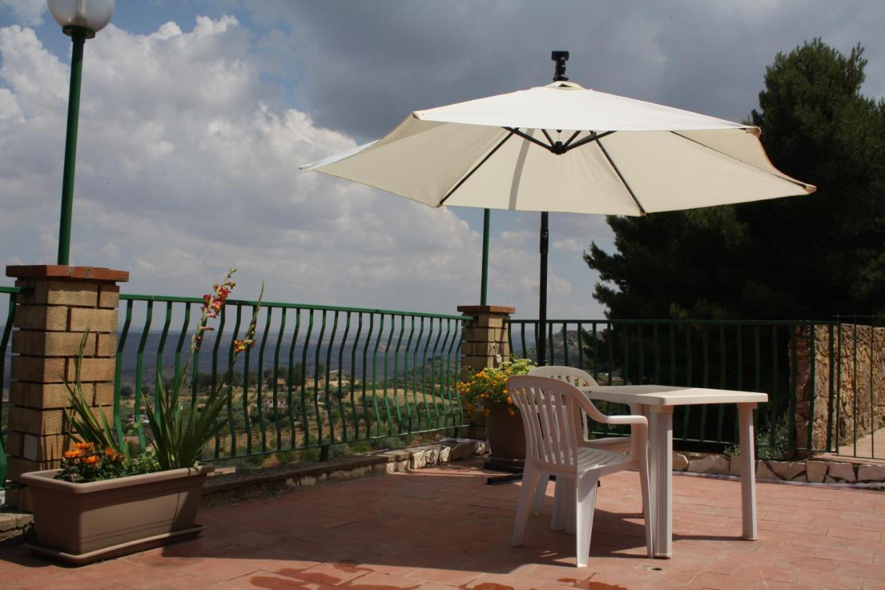 B&B Borgo Pileri Mazzarino Екстер'єр фото