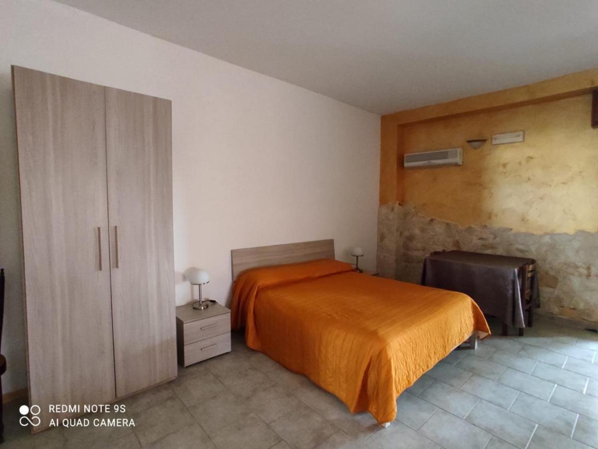 B&B Borgo Pileri Mazzarino Екстер'єр фото